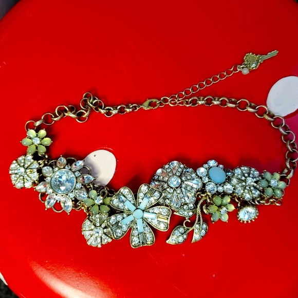 Betsey Johnson Jewelry - Betsey Johnson Iconic Flower‎ & Gem Frontal Necklace